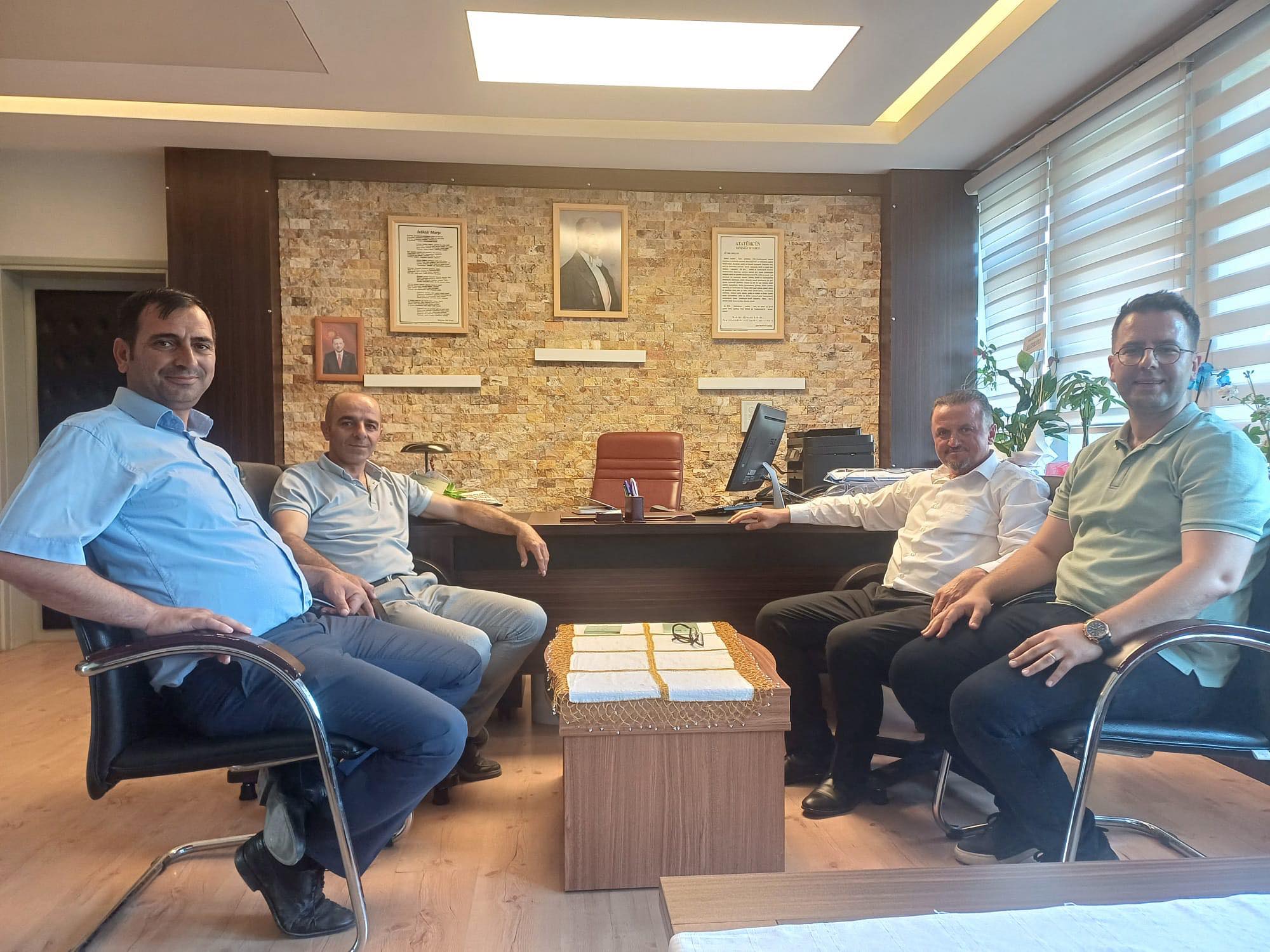 BAŞKANIMIZ HAMİT DERELİ, KARGI İLÇE MİLLİ EĞİTİM MÜDÜRÜ MURAT PEKER VE MİLLİ EĞİTİM ŞUBE MÜDÜRÜ SACİT ERİKCİ’Yİ ZİYARET ETTİ